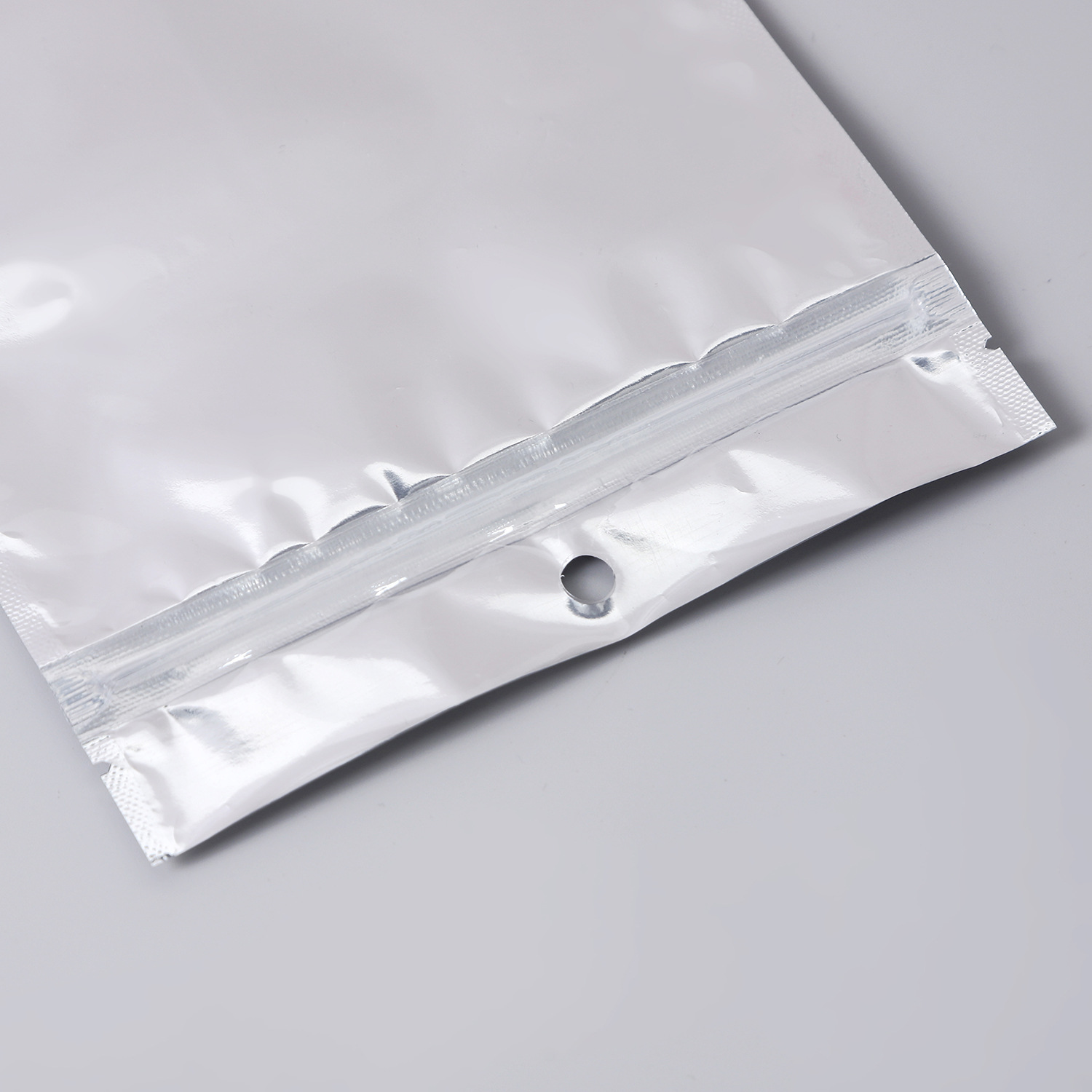 Thickened aluminum-plated zip-lock bags, aluminum foil bags, transparent stand-up zipper bags, fish bait packaging bags, customizable snack bags