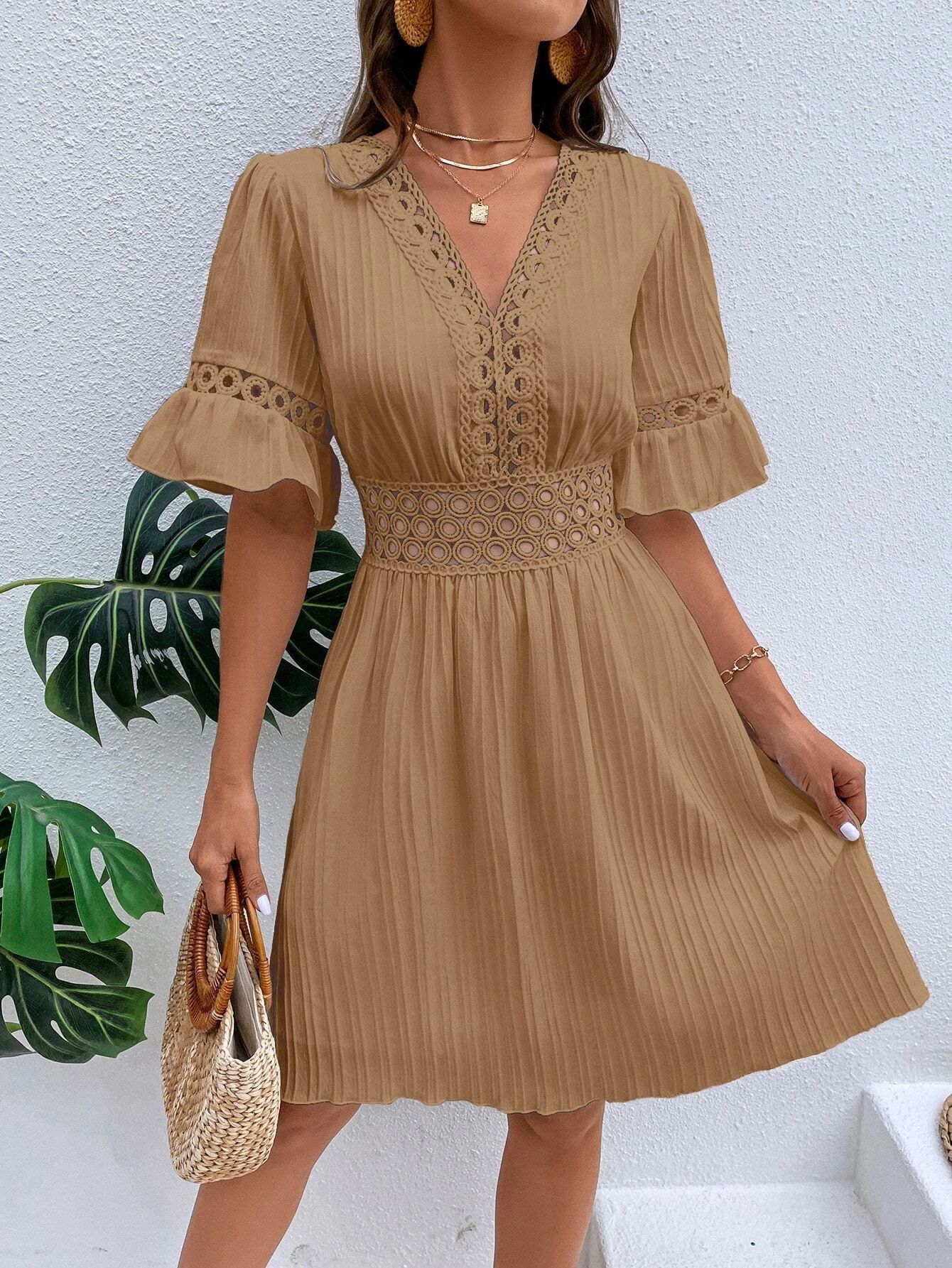 277g Weight Knee-Length Dress Length Type Half Sleeve Sleeve Length Regular Dress Dresses Type Bell Sleeve Sleeve Type Polyester Fabric Type High Waist Waist Line Holiday, Daily Occasion V Neck Neckline Slim Fit Type Solid Color Pattern Summer Season Women's Gender Lace Design Elegant, Streetwear Style Wholesale Women's Elegant Streetwear Lace Solid Color Holiday Daily V Neck Half Sleeve Regular Dress 20
