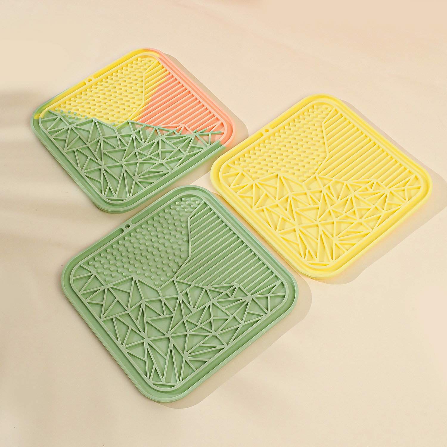 Silicona transfronteriza comida lenta con ventosa mantel de mesa mantel de mesa tazón de perro mascota impermeable antideslizante y anti-asfixia plato de lamer