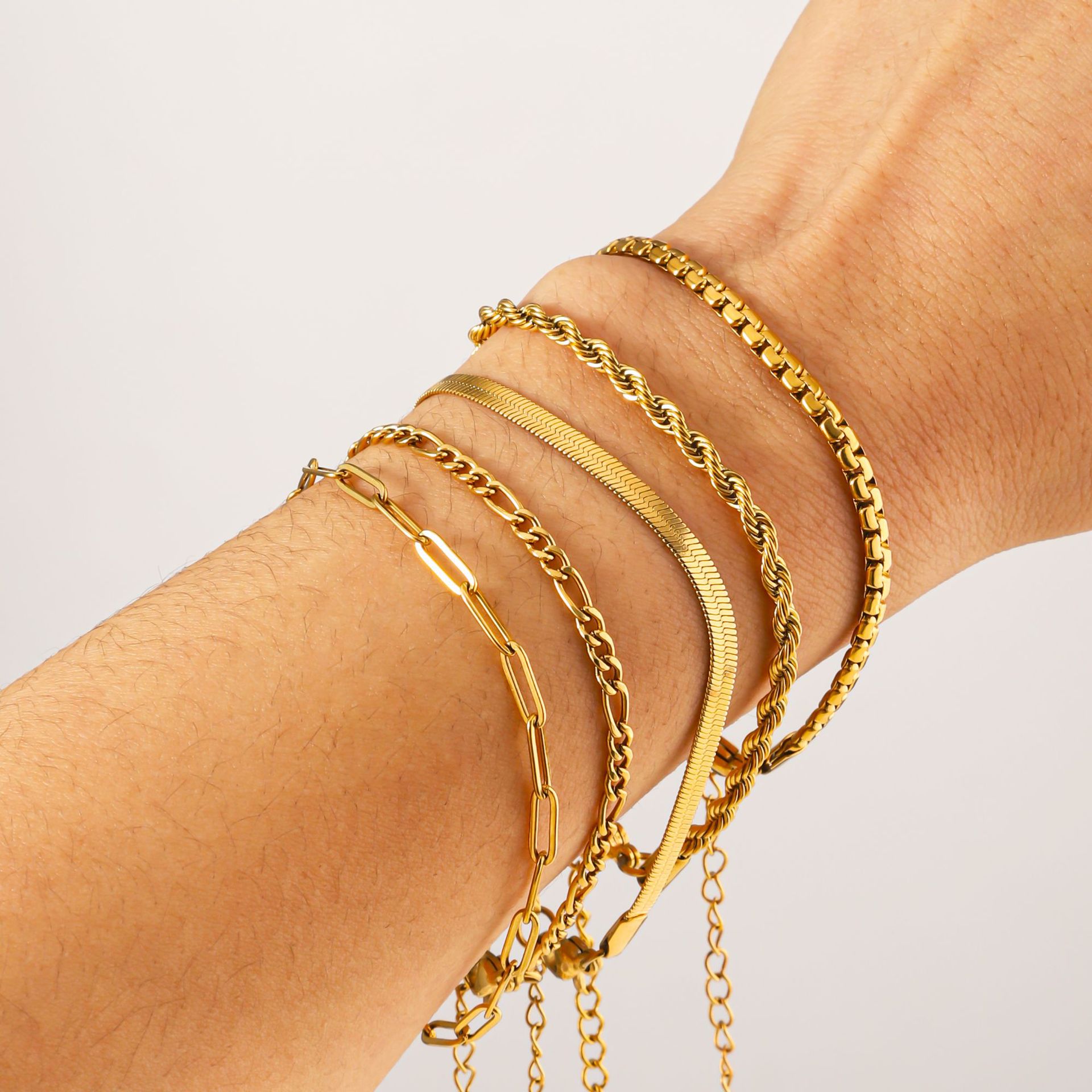 10g Weight PVD Coated Gold Plating Process Real Gold Plated Plating Material Bracelets, Chain Bracelet Classification 304 Stainless Steel Chain Material Twisted Rope Chain, snake chain Chain Type 1 Piece Quantity Daily Occasion 304 Stainless Steel Material Solid Color Pattern All Seasons Season Women's Gender Plating Design Simple Style Style Simple Style Solid Color 304 Stainless Steel 18K Gold Plated Twisted Rope Chain Snake Chain Bracelets Chain Bracelet In Bulk 1