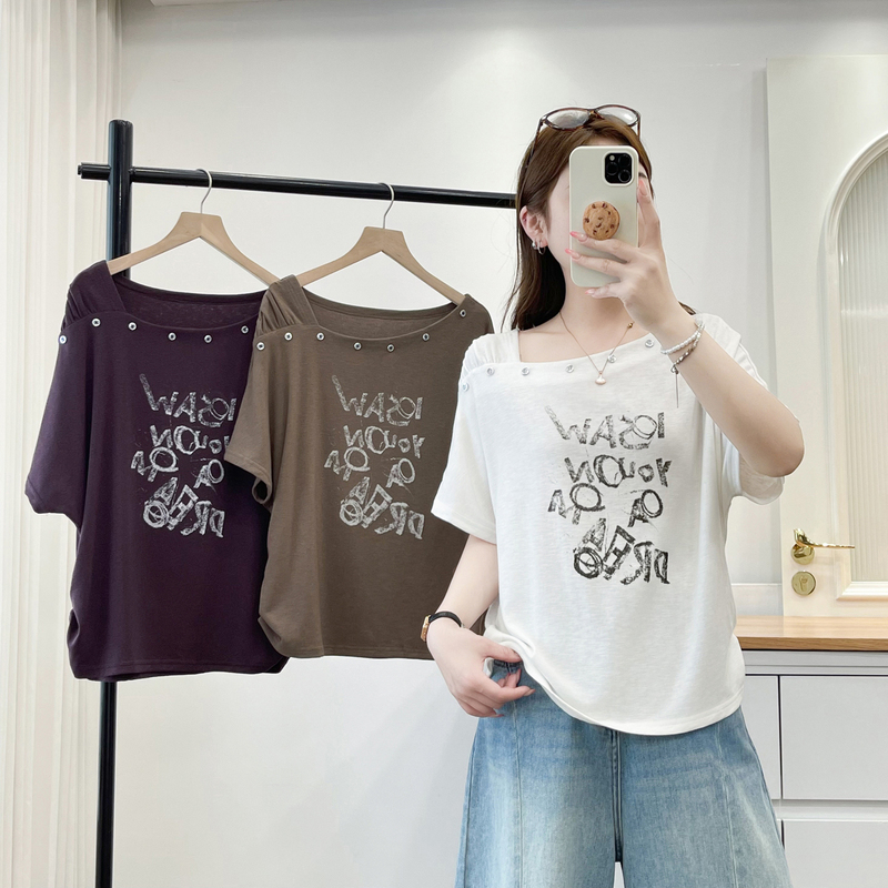 Plus-Size Women's Stylish Asymmetrical Collar Short-Sleeve T-Shirt, Summer 2026, with Side Ruching and Letter Print, Loose Half-Sleeve Top Plus-Size Women's Stylish Asymmetrical Collar Short-Sleeve T-Shirt, Summer 2026, with Side Ruching and Letter Print, Loose Half-Sleeve Top