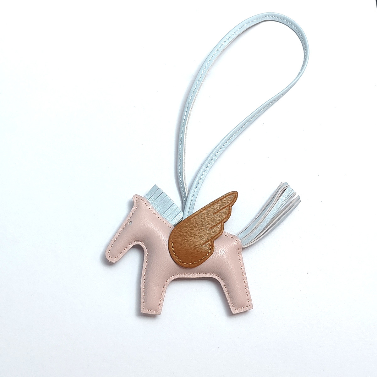 Cute Angel Little Pegasus Colgante Pit Edition H Home Colgante de bolso de caballo cosido a mano Colgante de cuero de oveja Llavero Colgante