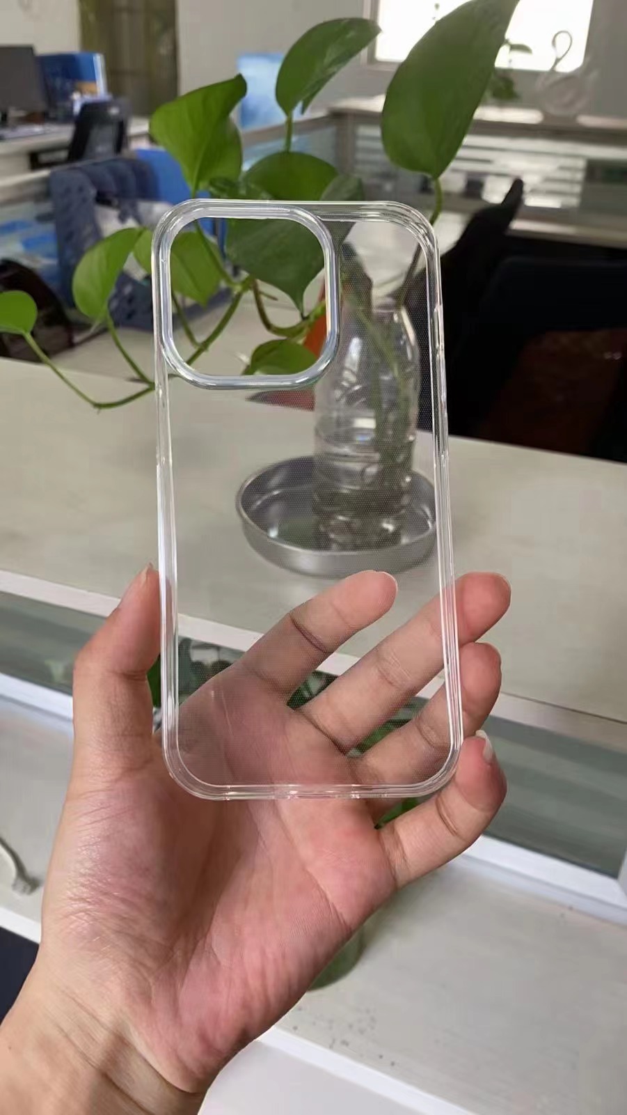 iPhone 16 Pro için uygun, şık şeffaf TPU telefon kılıfı, Apple 16 için sararmaz, yüksek şeffaflıkta, ultra ince ve yumuşak kılıf.