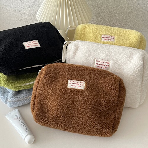 New Arrival Fleece Makeup Bag in Instagram Style, Girly Design, High-Quality Appearance, Large Capacity, & Portable Travel Organizer—Perfect as a Clutch!