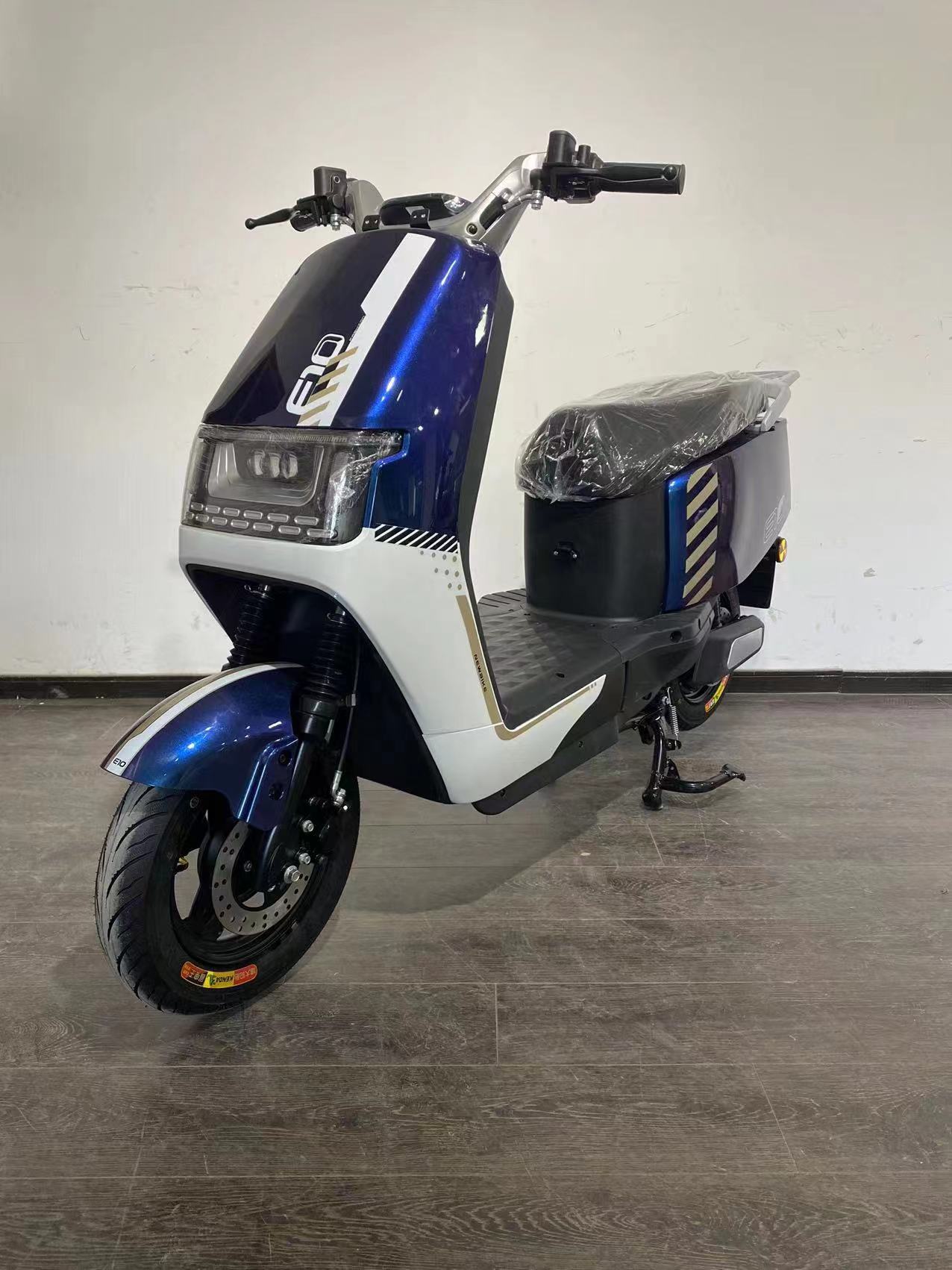 Energy-Saving High-Speed Electric Motorcycle for Urban Commuting, 48Vce/Eec Certified Electric Motorbike with Long Range