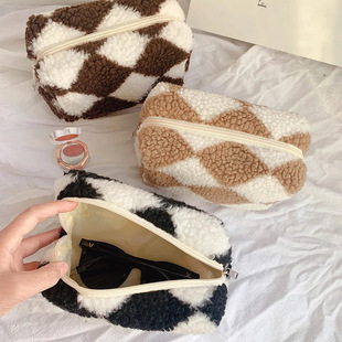 New Chessboard Plush Cosmetic Bag Travel Portable Skin Care Storage Bag Large Capacity Women's Wash Bag