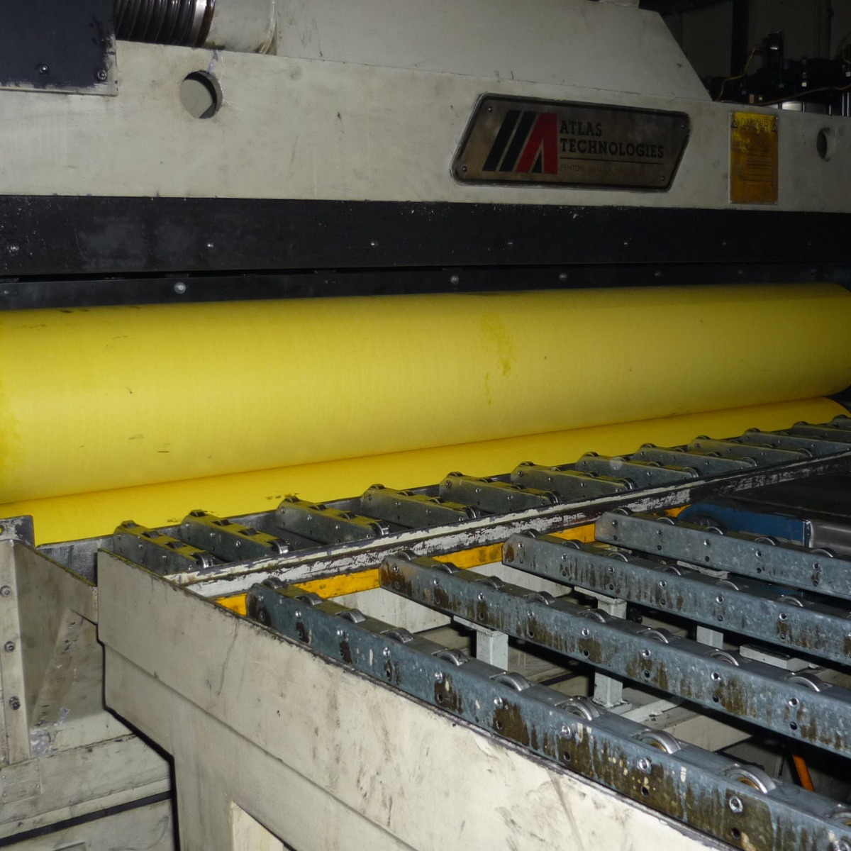 汽车制造清洗机控油专用无纺布挤干挤油辊13701959839精品国货