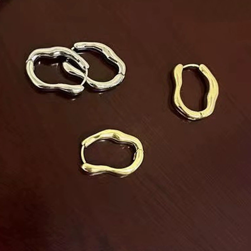 Сережки дизайнерского бренда - вдохновлено интернет-знаменитостью, простые элегантные кольца-серьги золотые или серебряные