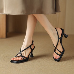 2025�¿��ɫ�߸�ЬŮ�����ļ���ȹ�ӷ�ʽ�֎��_�R��ЬŮ��ʺ��