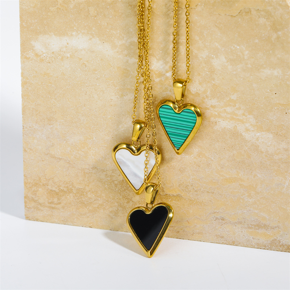 Retro Heart Shape Daisy Titanium Steel Enamel Artificial Pearls Turquoise Shell Necklace 1 Piece