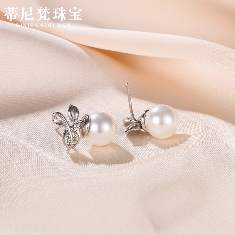 Japonés y coreano elegante hoja fresca perla joyería oído s925 plata esterlina con incrustaciones de diamantes ZIRCON pendientes para las mujeres al por mayor