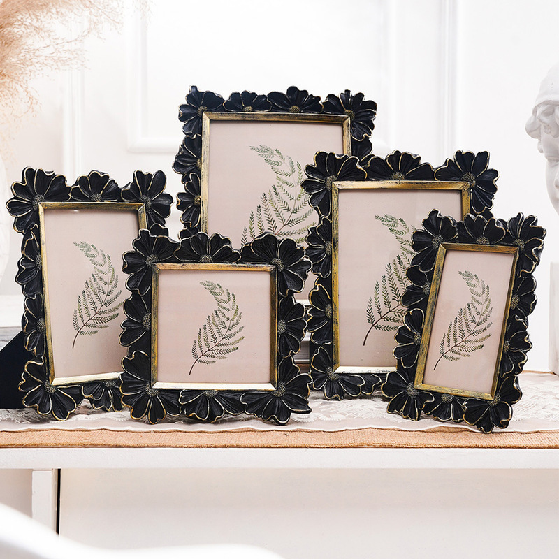 Cross-Border French-Style Living Room Resin Material Black and White with Gold Edges Three-Dimensional Daisy Flower Shape Decorative Photo Frame Cross-Border French-Style Living Room Resin Material Black and White with Gold Edges Three-Dimensional Daisy Flower Shape Decorative Photo Frame