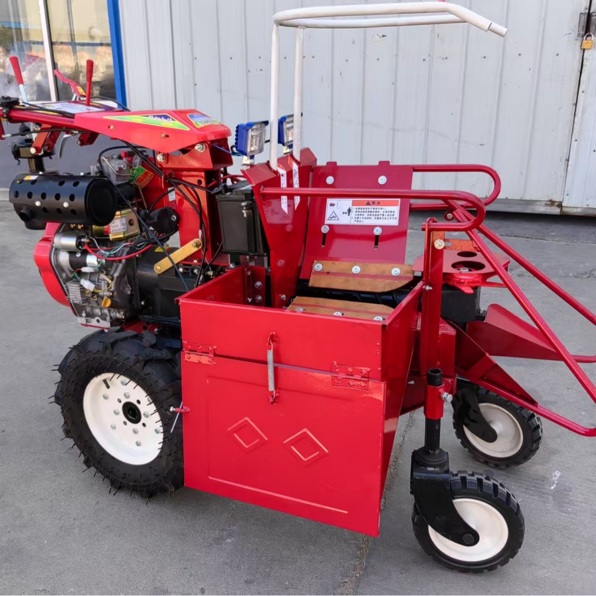 195型柴油款玉米收获机秸秆还田玉米收获一体机图片