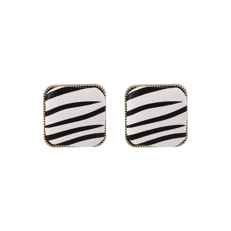 Black White Zebra Pattern Round Square Stud Earrings Wholesale Nihaojewelry display picture 10