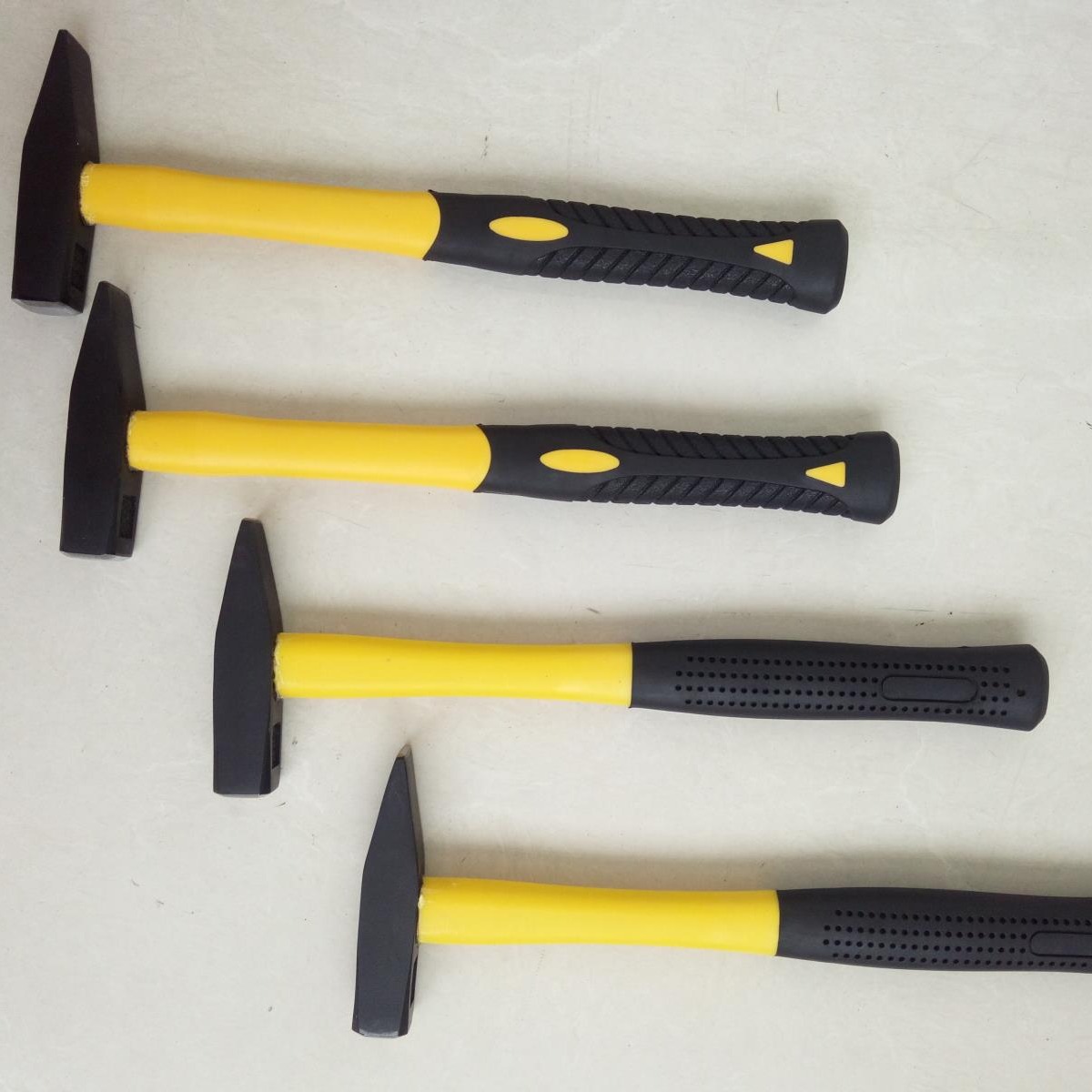 磐古五金工具建筑装修扁头锤子200g包塑鸭嘴锤300g榔头500G钳工锤