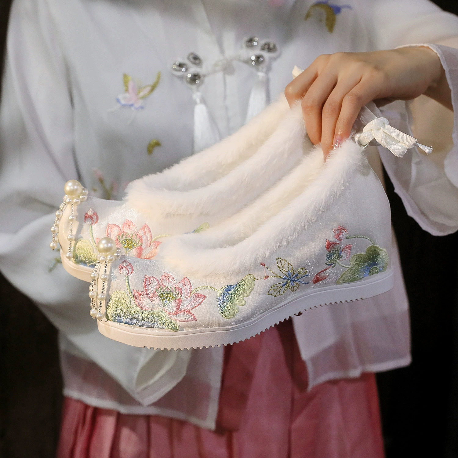 [BIHE] новые туфли ханьфу студентки в старинном стиле женские подходящие ханьфу Внутренний рост обувь в старинном стиле Han Element