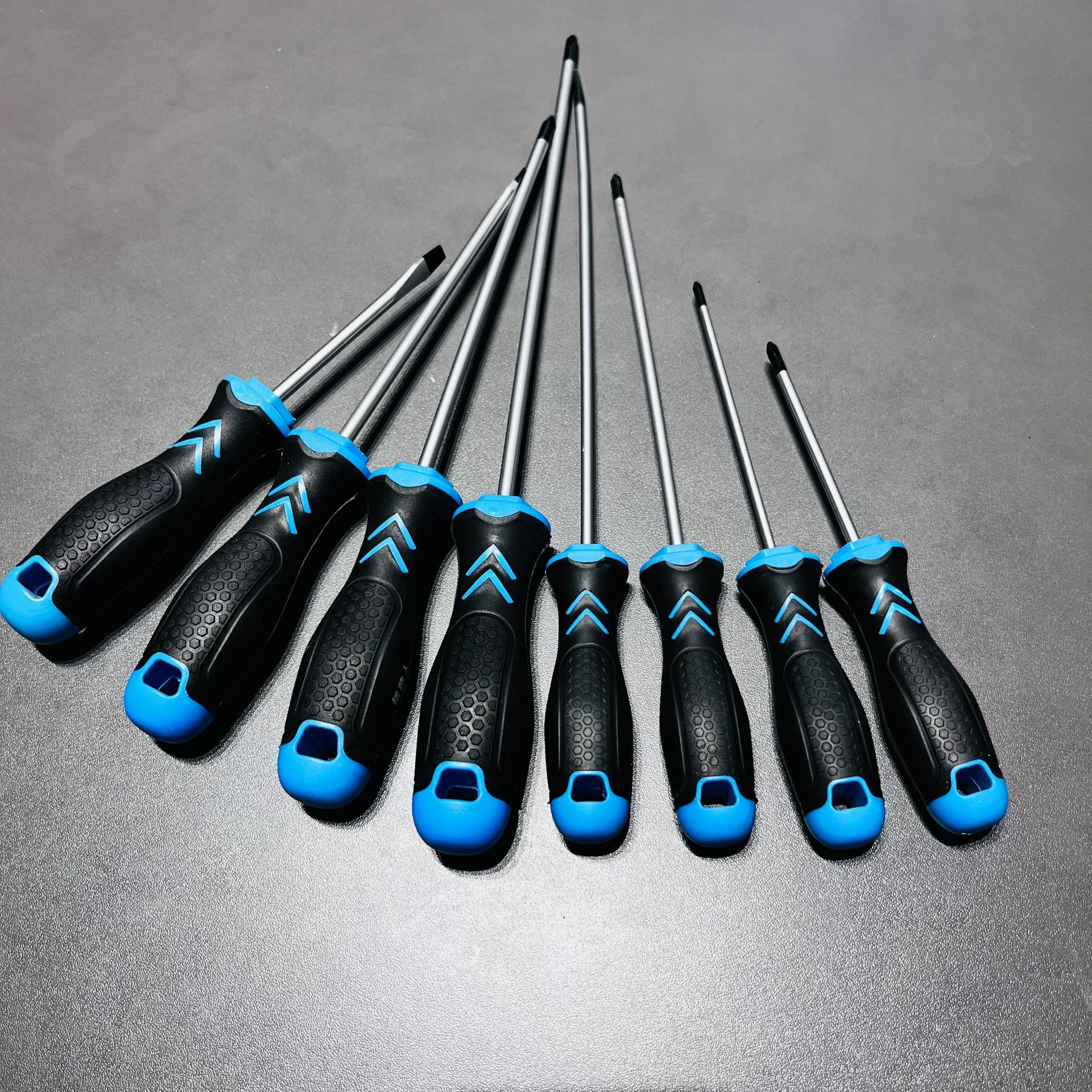 括路人螺丝批 加长细杆螺丝刀S2铬钒钢3毫米螺丝刀十字极小起子