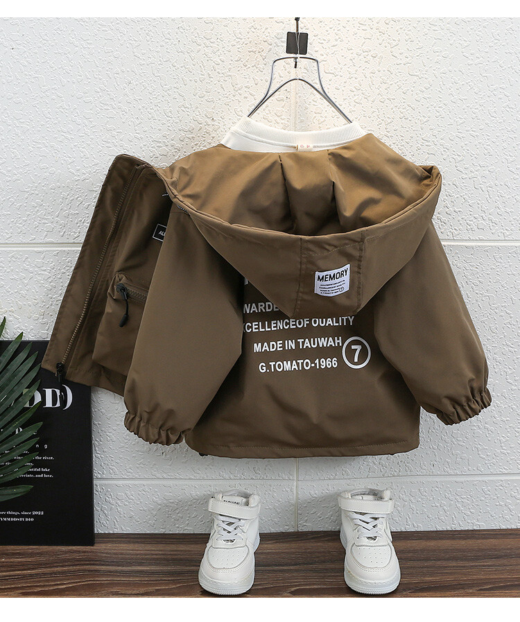 Windjacke mit großem Taschenetikett 2024 Frühlings- und Herbstsaison Neue koreanische Ausgabe Trendy Markenmantel für Kinder für Jungen_voghion.com