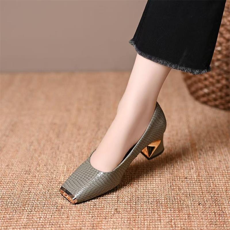 estilo británico de cabeza cuadrada de boca superficial zapatos de mujer primavera y otoño estilo francés tacones gruesos variados zapatos de cuero cómodos de talón medio