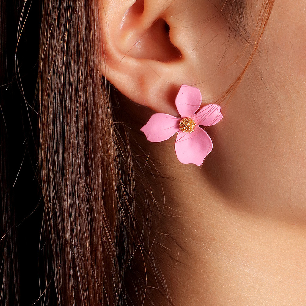 Wholesale Jewelry Paint Flower Shape Stud Earrings Nihaojewelry display picture 2