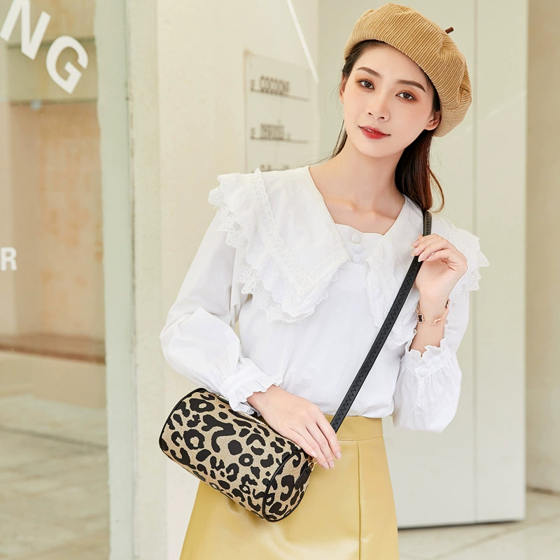 Demi-season fresh small bag, trend one-shoulder bag for leisure, Korean style
