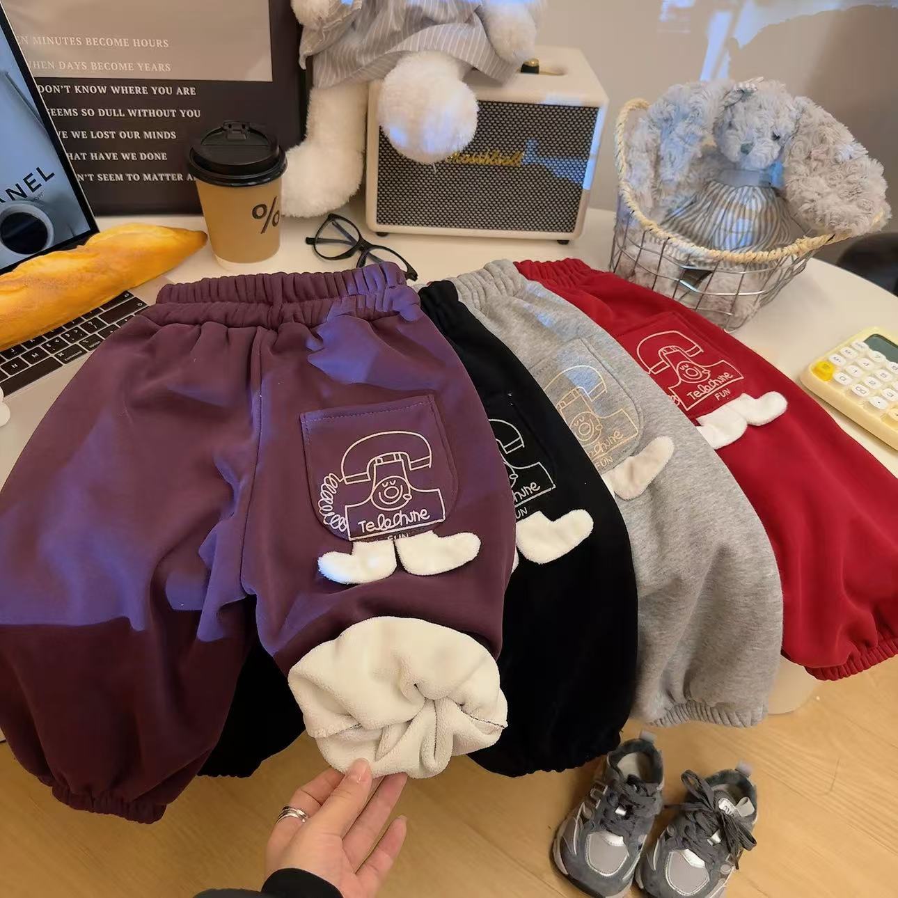 Children's demi-season three dimensional trousers for men and women