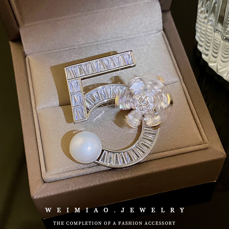 진짜 금 도금 진주 지르콘 디지털 브로치 창조적 인 패션 회전 가능한 꽃 핀 세련된 우아한 액세서리