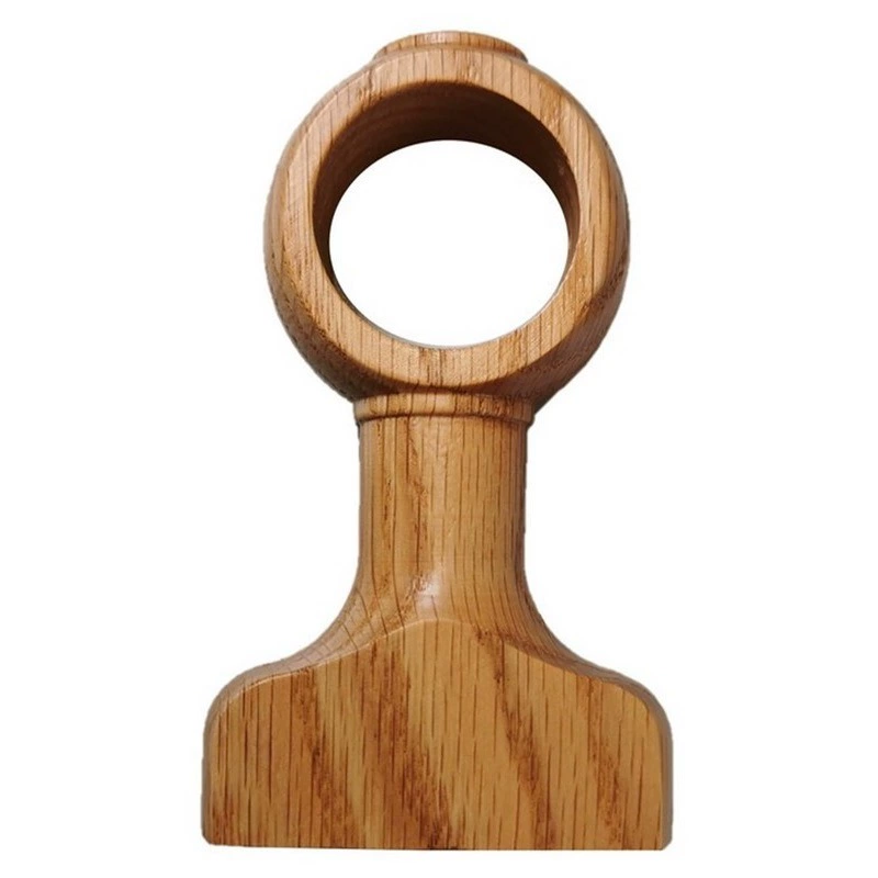 Старые деревянные карнизы из цельного дерева