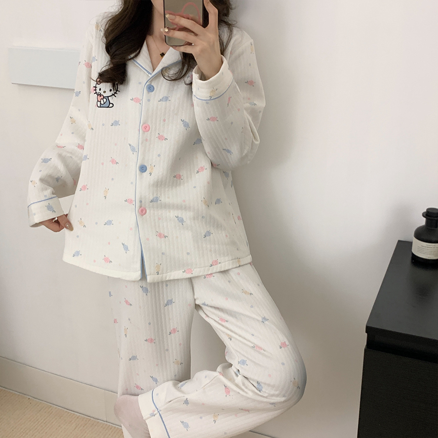 かわいいクレヨンしんちゃん空気綿のパジャマ