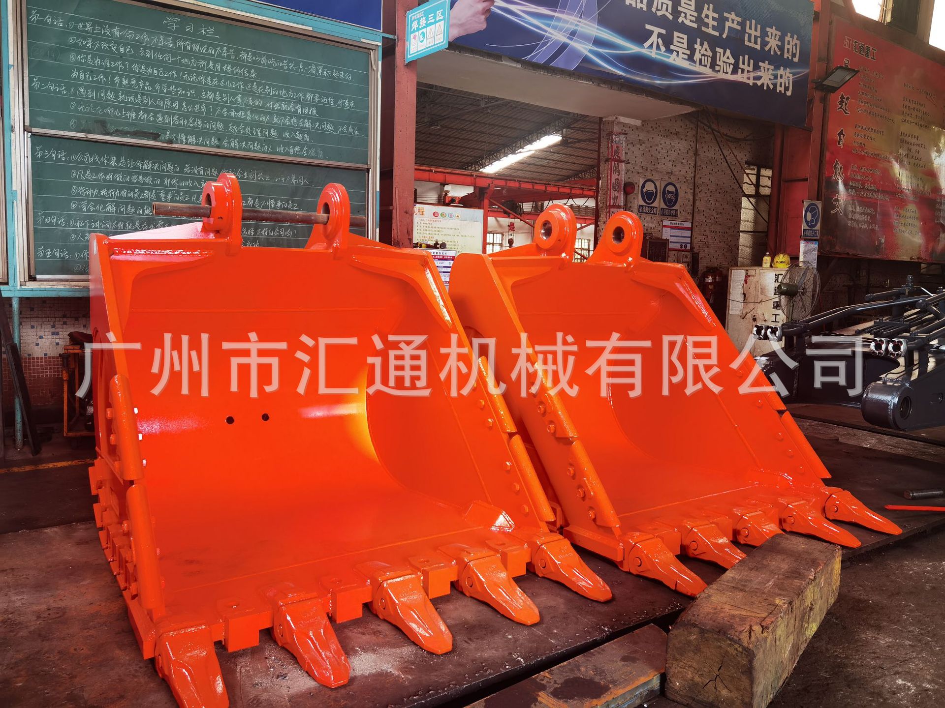 挖掘机挖斗标准斗岩石斗贝型斗土方斗挖沙斗-阿里巴巴