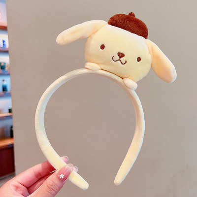 日本版の洗顔ヘアバンド玉桂犬アニメの可愛い女性の洗顔ヘアバンドが子供の日常の外でつけられています。|undefined
