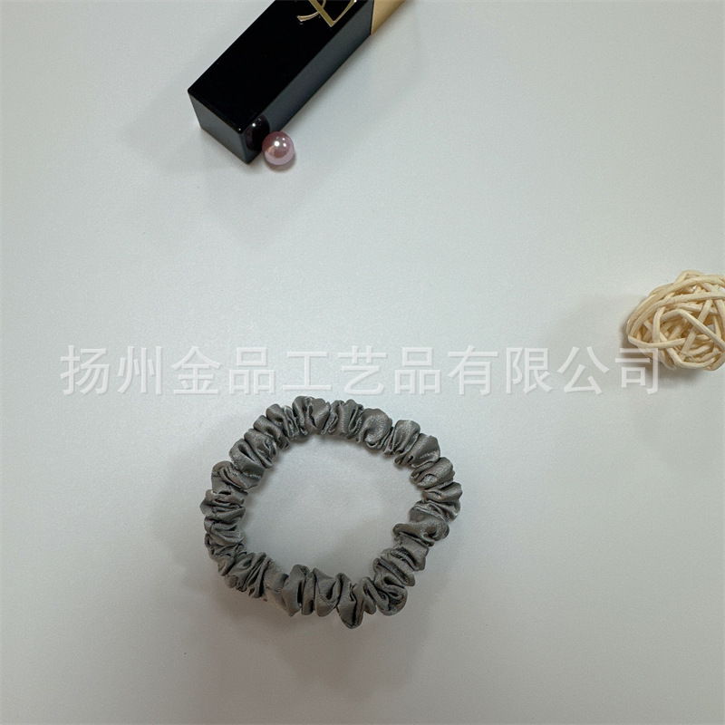 회색 얇은 머리끈