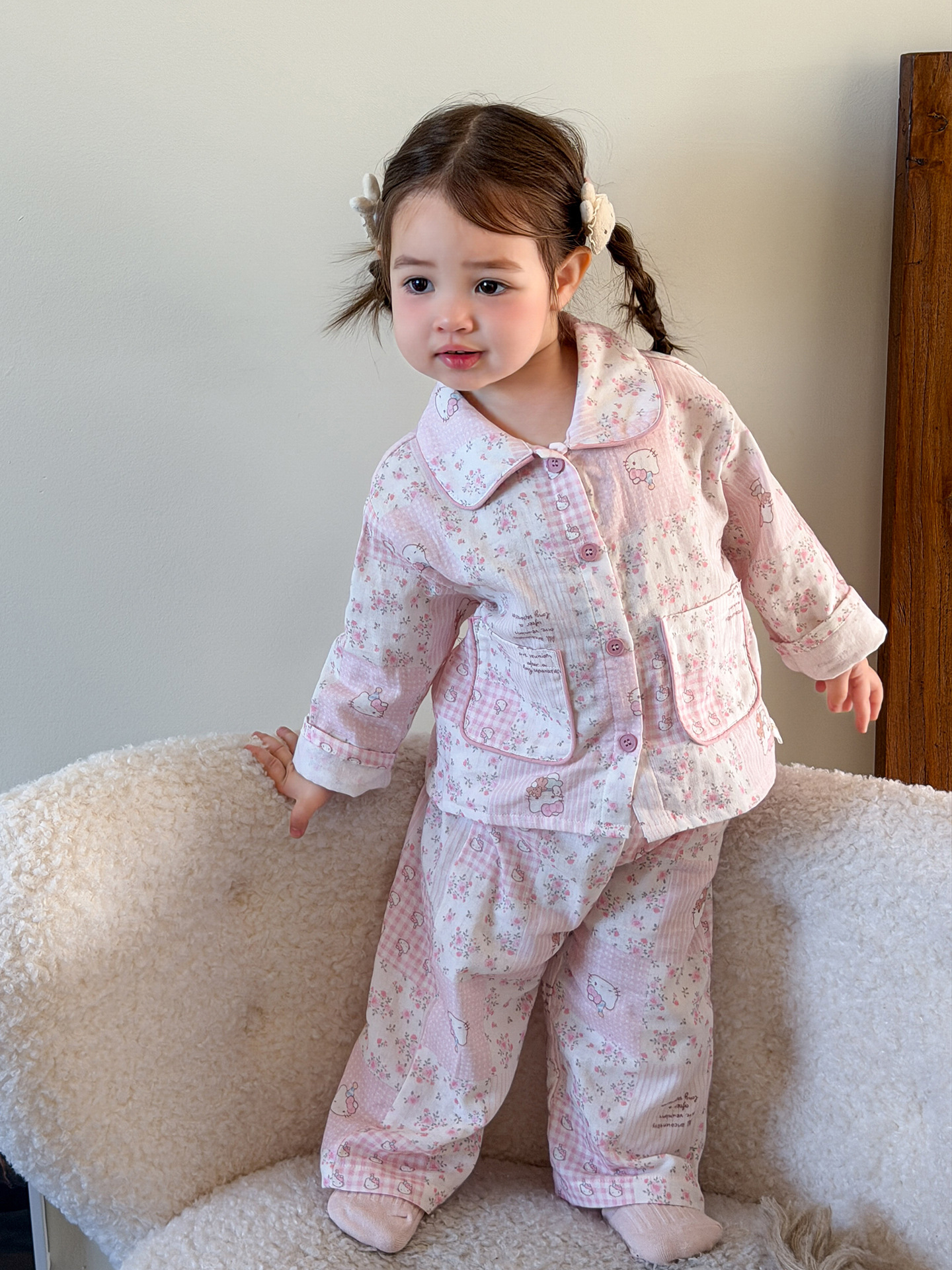 Sugar Pear ropa infantil pijama infantil primavera 2026 nuevo conjunto de ropa doméstica de niñas dos juegos de ropa de bebé niñas tesoro