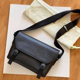 跨境出口B宝­莉男士真皮邮差包休闲信使单肩斜挎高品质图片实拍