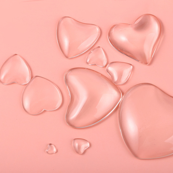 Glass transparent fridge magnet heart shaped for manicure