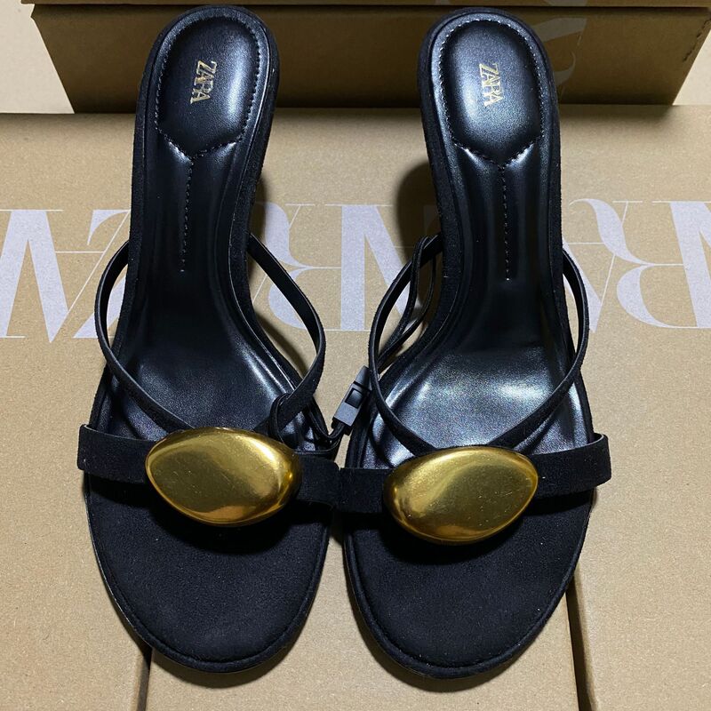 Zaj2026 Spring New Women's Shoes Black Metal Detail Decorated Round Toe Stiletto Heel Elegant Fashion Sandals