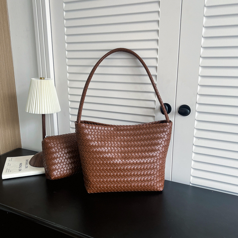 2026 New Model High-End Vintage Texture Modern Casual Handheld Basket Bag Versatile Single-Shoulder Underarm Woven Bag
