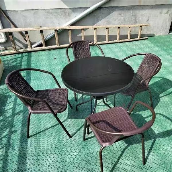 Mesa y silla al aire libre con paraguas combinación patio al aire libre jardín mesas y sillas tres piezas set casero ocio al aire libre balcón tabla plegable image 7