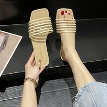 2023韩版外贸大码平底一字拖鞋女外穿方头水钻编织凉拖鞋slipper