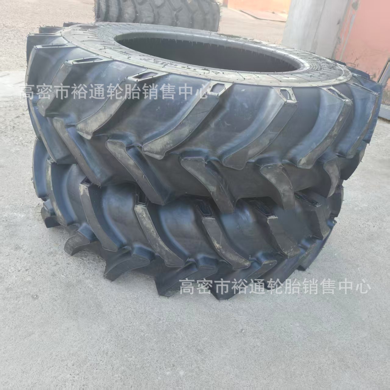 灌溉机轮胎14.9-16.9-18.4-24-26-28-30-34 R-1人字平地花纹8层级