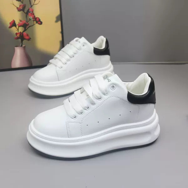 White and black 7cm