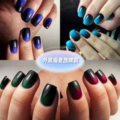 海外で人気のネイルチップ24枚入り、クラシックでファッショナブルなグラデーションコレクション、高級感のある欧米風セクシーなスタイルの付け爪、卸売販売