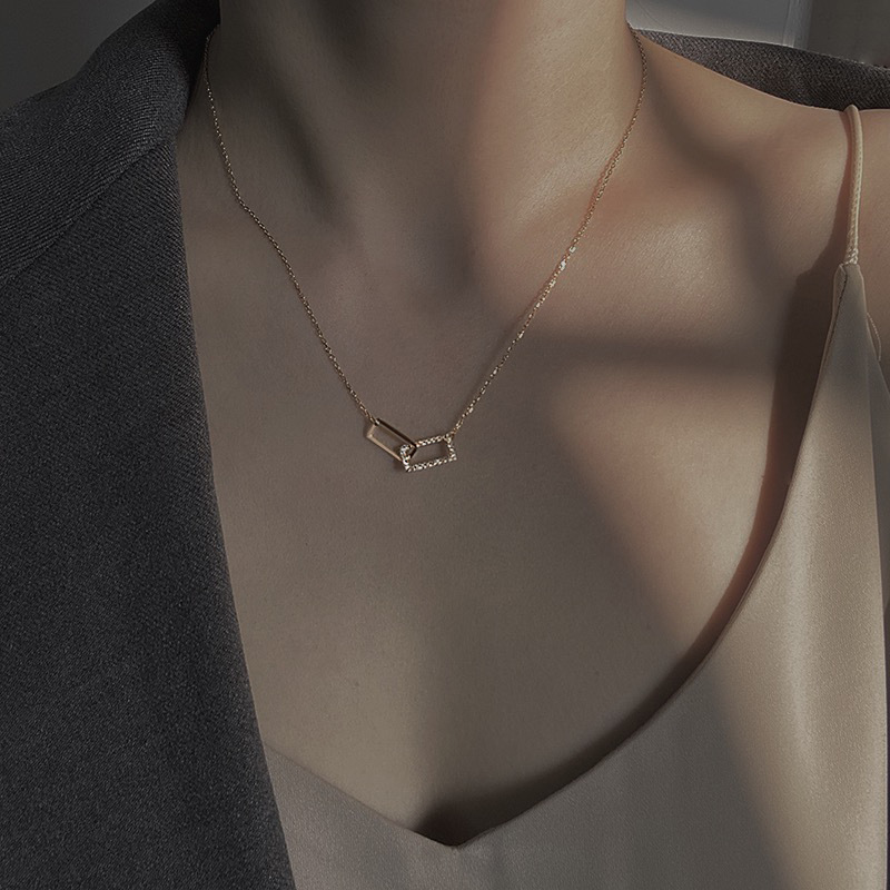 Shopping Occasion 925 Sterling Silver Material Geometric Pattern 925 Sterling Silver Artificial Rhinestones Cable Chain Plating Inlay Geometric Pendant Necklace