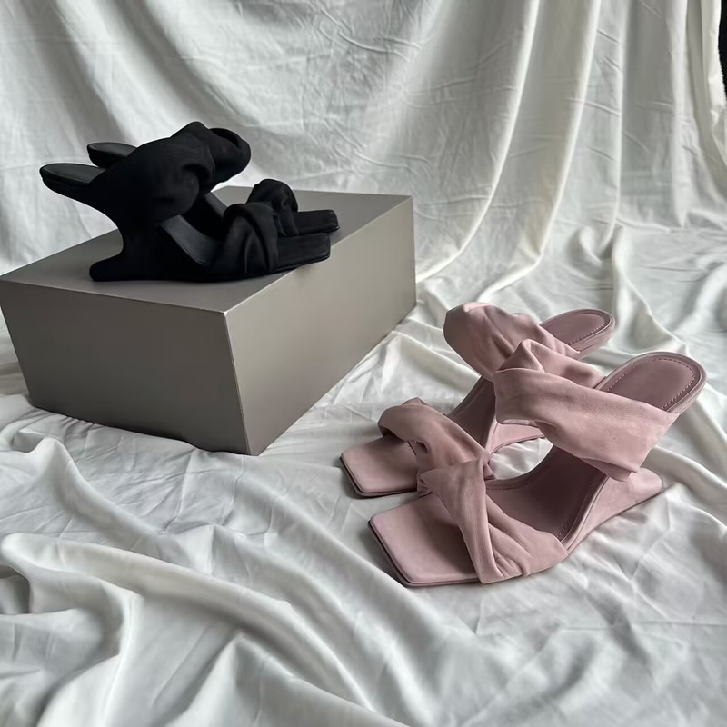 [Ready Stock] Niche European and American Pleated One-Line Sandals with Special-Shaped Heels for Women's Summer Outer Wear Retro Square-Toe High-Heeled Slippers