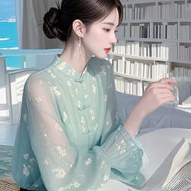 新中式国风绿色雪纺碎花衬衫女2025早春独特漂亮法式复古盘扣上衣