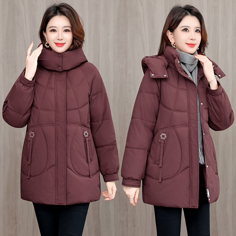 Algodón suelto de mediana edad y mayores mujeres 2025 invierno nuevo estilo coreano madres de algodón largo chaqueta de algodón de mujer image 4