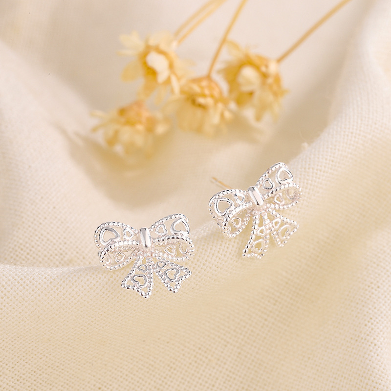 Simple Style Bow Knot Copper Plating Ear Studs 1 Pair