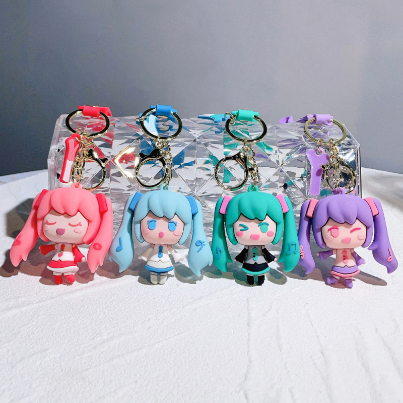 初音キーホルダークリエイティブ漫画美少女人形バッグペンダント車のキーチェーンリングギフト卸売|undefined