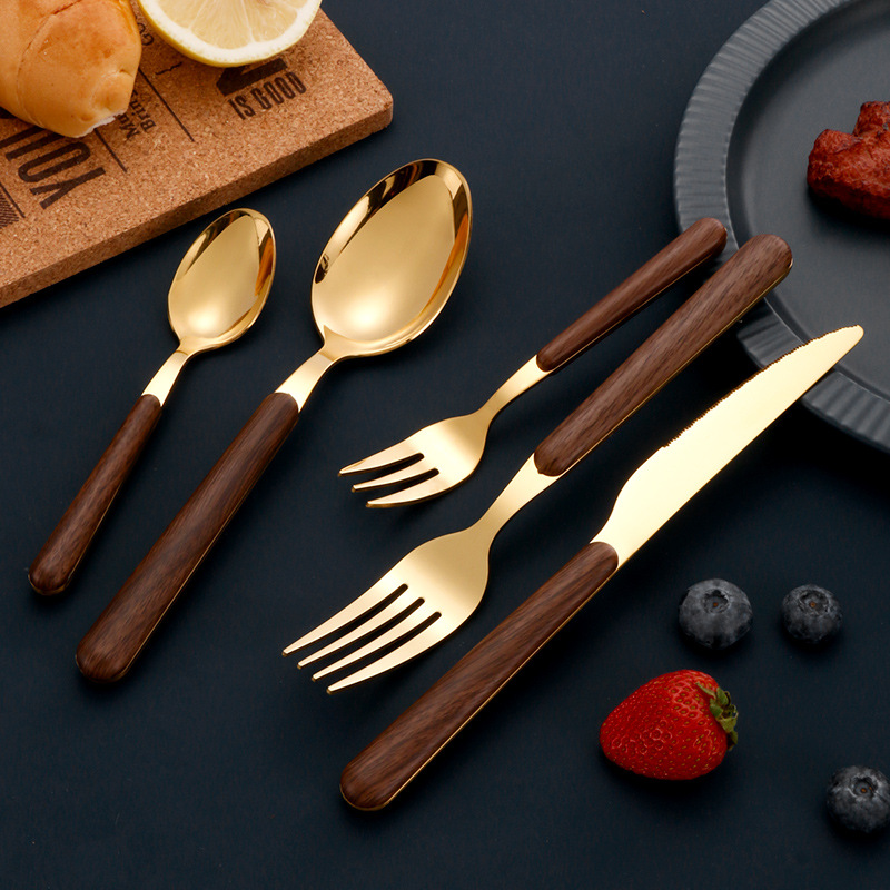 Celebridad de Internet transfronteriza ins imitación mango de madera filete cuchillo de acero inoxidable, tenedor y cuchara grano de madera Hotel cuchara chapada en oro vajilla de acero inoxidable
