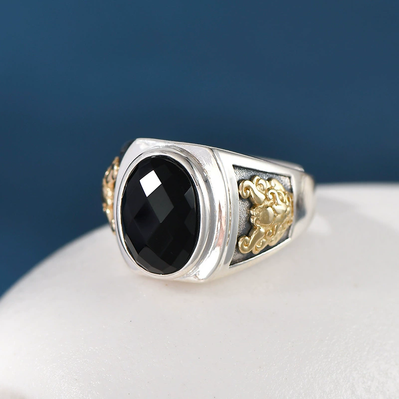 Agate retro adjustable ring, silver 925 sample, on index finger